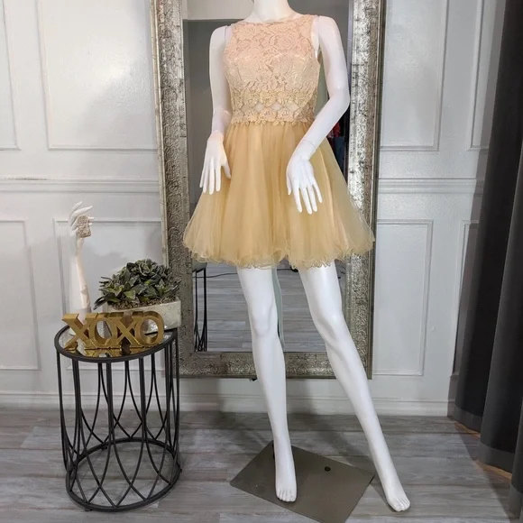 Eva Usa Dresses | Champagne Short Cocktail Homecoming Formal Dress | Color: Cream | Size: Xs | Thedressshoptx's Closet